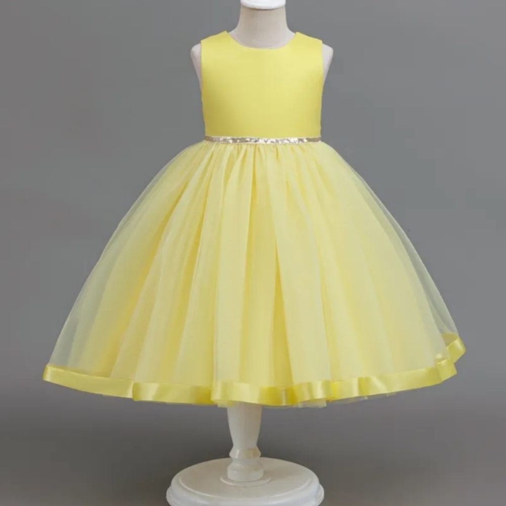 Elegant Yellow Sleeveless Dress